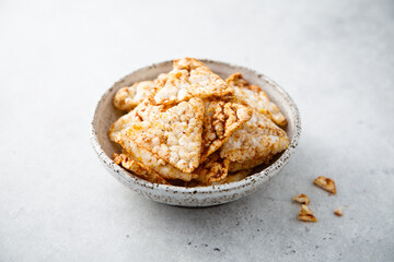 Healthy crispy rice crackers