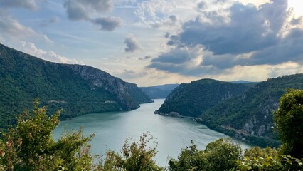 Obraz premium The Iron Gates (Đerdap) gorge of the Danube River on the border of Serbia and Romania