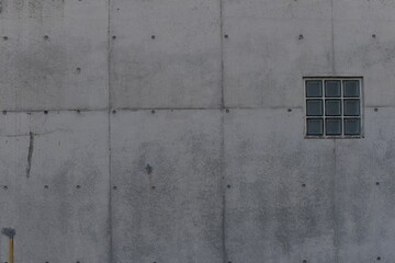 コンクリートの擁壁とガラスブロック
Concrete retaining wall and glass block
