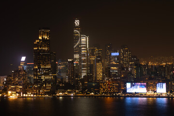Obraz premium Amazing hong kong skyline from a high vantage point at night