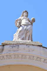 statue of the virgin mary