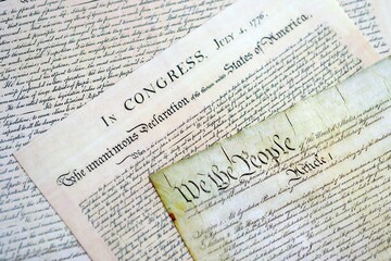 Obraz premium Closeup of a replica of U.S. document of American constitution We the people
