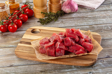 Raw beef cubes for cooking