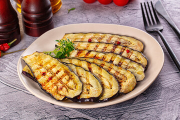 Hot grilled eggplant slices snack