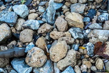 Tuffstein mit Alpenkalk
Tuff with Alpine limestone