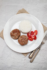 Meatballs with boiled rice