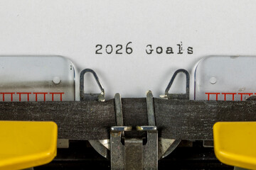 2026 Goals written on an old typewriter	