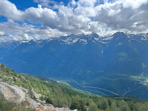 Aussicht auf die Tessiner Berge