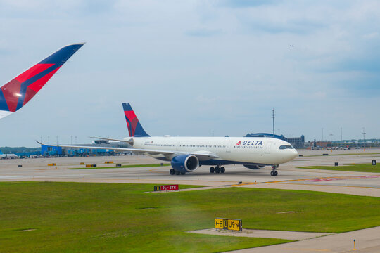 Delta Air Lines Airbus 330-900 Neo N421DX in Detroit Metropolitan Airport (DTW), Detroit, Michigan MI, USA. 