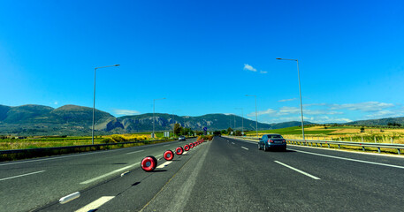 Mautstation Spathovouni an der Autobahn Aftokinitodromos 7 / &Alpha;&upsilon;&tau;&omicron;&kappa;&iota;&nu;&eta;&tau;ό&delta;&rho;&omicron;&mu;&omicron;&sigmaf; von Korinth in Richtung Kalamata (Griechenland)