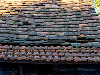 Altes beschädigtes Dach