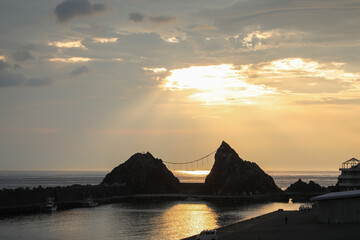 天使のはしごと夫婦岩