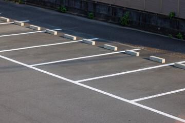 自動車が駐車していない月極駐車場