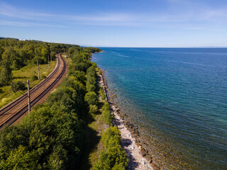 Obraz premium Scenic view of nature along the coastline of Baikal, Russia