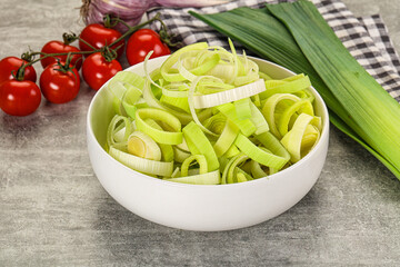Fresh ripe green leek slices