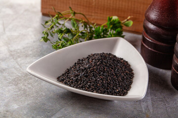 Black raw dry sesame seeds