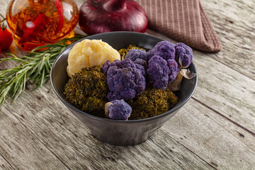 Steamed Colorful raw organic cauliflower cabbage
