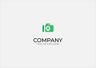 Green Camera Logo with Location Pin Icon Symbolizing Travel Photography, Geo Tagging, Adventure Exploration, Digital Memories, Mapping, Tourism, and Creative Branding