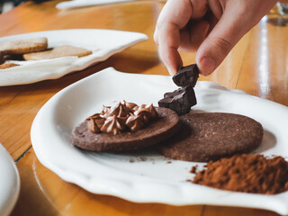 We embrace creativity in little things. Above all, we appreciate the homemade chocolate cake.