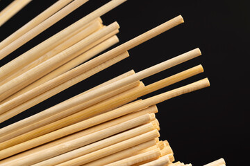 round bamboo sticks are used as supports for indoor or other agricultural plants or for cooking, thin long sticks made of bamboo for cooking or agriculture.