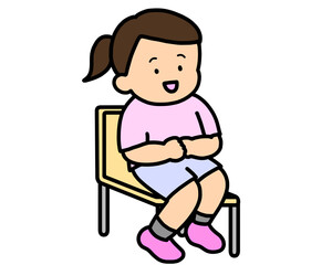 椅子に座る女の子