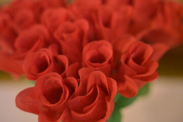 Eventi di festa, matrimonio con torte, fiori, piatti tipici italiani, bomboniere