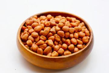 Raw peanuts with red skin