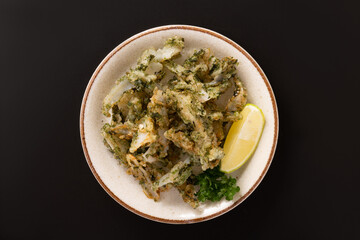 やげん軟骨揚げ　青海苔