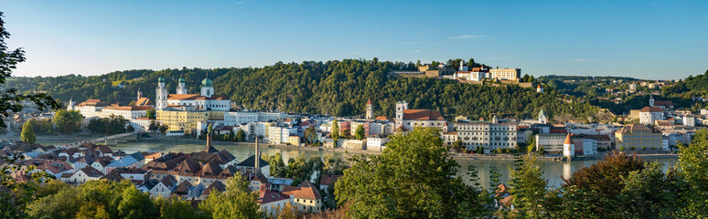 Fototapeta premium Passau, Bavaria, Germany: view from Mariahilfe on the South or Inn side of the old town; at the top right the fortress of Veste Oberhaus 