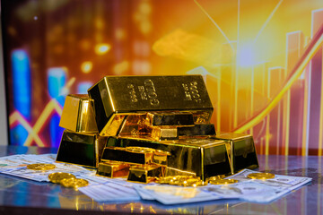 Gold price fluctuation creates opportunities in a bullish market trend.