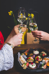 Jedzenie, przekąski, ciasta.  © voro