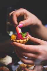 Jedzenie, przekąski, ciasta.  © voro