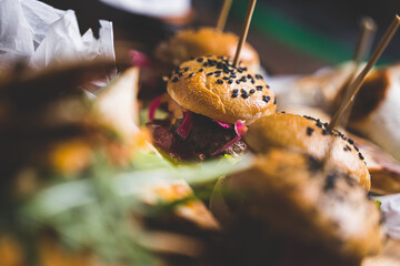 Jedzenie, przekąski, ciasta.  © voro