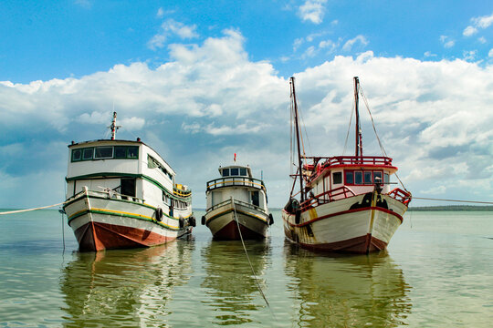 Handmade wooden boats in the bay of S&atilde;o Jos&eacute;, state of Maranh&atilde;o, Brazil