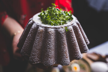 Wielkanocna uczta przy tradycyjnym polskim jedzeniu © voro