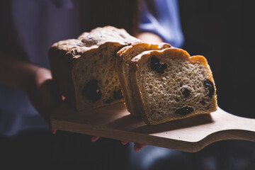 Wielkanocne przysmaki na tradycyjnym polskim stole. © voro