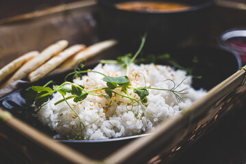 Wielkanocne przysmaki na tradycyjnym polskim stole. © voro