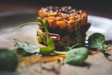 Wielkanocne przysmaki na tradycyjnym polskim stole. © voro