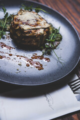 Wielkanocne przysmaki na tradycyjnym polskim stole. © voro