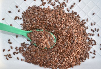 A heap of flax seed