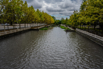 Naklejka premium Canal with Autumn Trees in Qabala