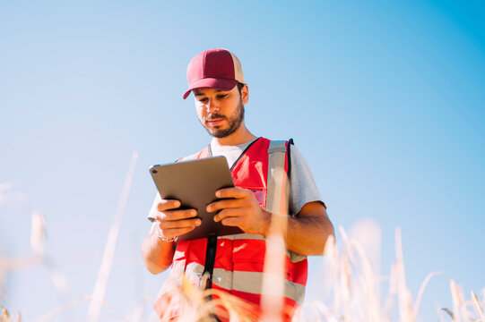 Farmer using technology in Guadalajara field