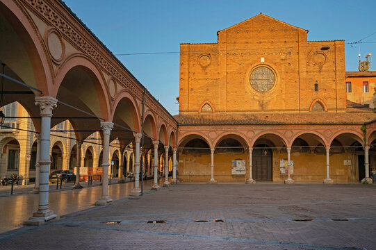 The Basilica of Santa Maria dei Servi (Italian: La basilica di Santa Maria dei Servi) is a Roman Catholic basilica in Bologna, Emilia-Romagna, Italy.