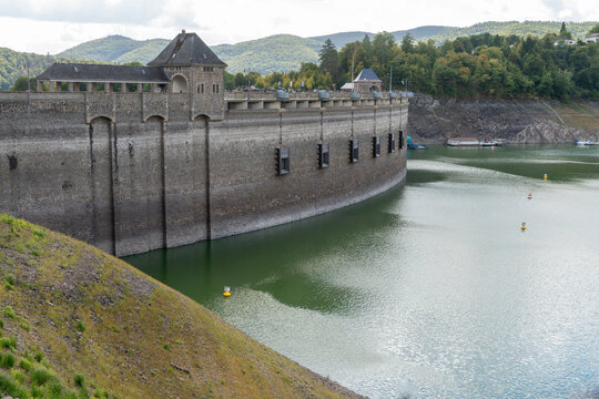 Staumauer an der Edertalsperre bei Waldeck
