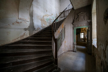 Obraz premium Abandoned Mansion Luxury Palace Castle Interior with Vintage Architecture and Decay