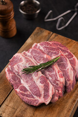 도마에 올린 돼지고기