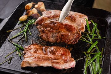 구운 돼지고기 연출이미지