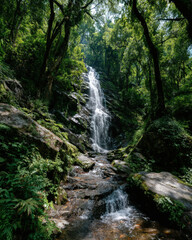 Fototapeta premium Surreal abstract background with water flowing upward and pastel luminous center