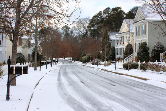 Street in winter in Carpenter Village, Cary, North Carolina