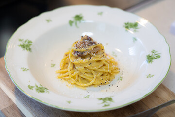 Spaghetti Carbonara with Pancetta, Parmigiano, and Spaghettini　黒胡椒がかかったカルボナーラ